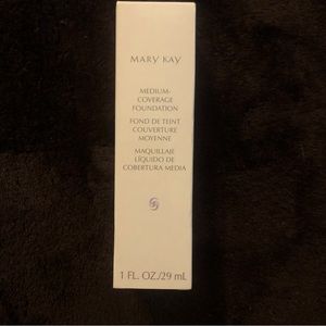 Mary Kay medium-coverage foundation Beige 304